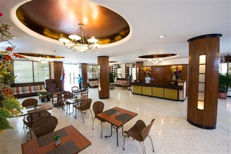 The Mabuhay Manor Hotel in Manila .
